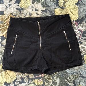 NIKITA Designer Shorts